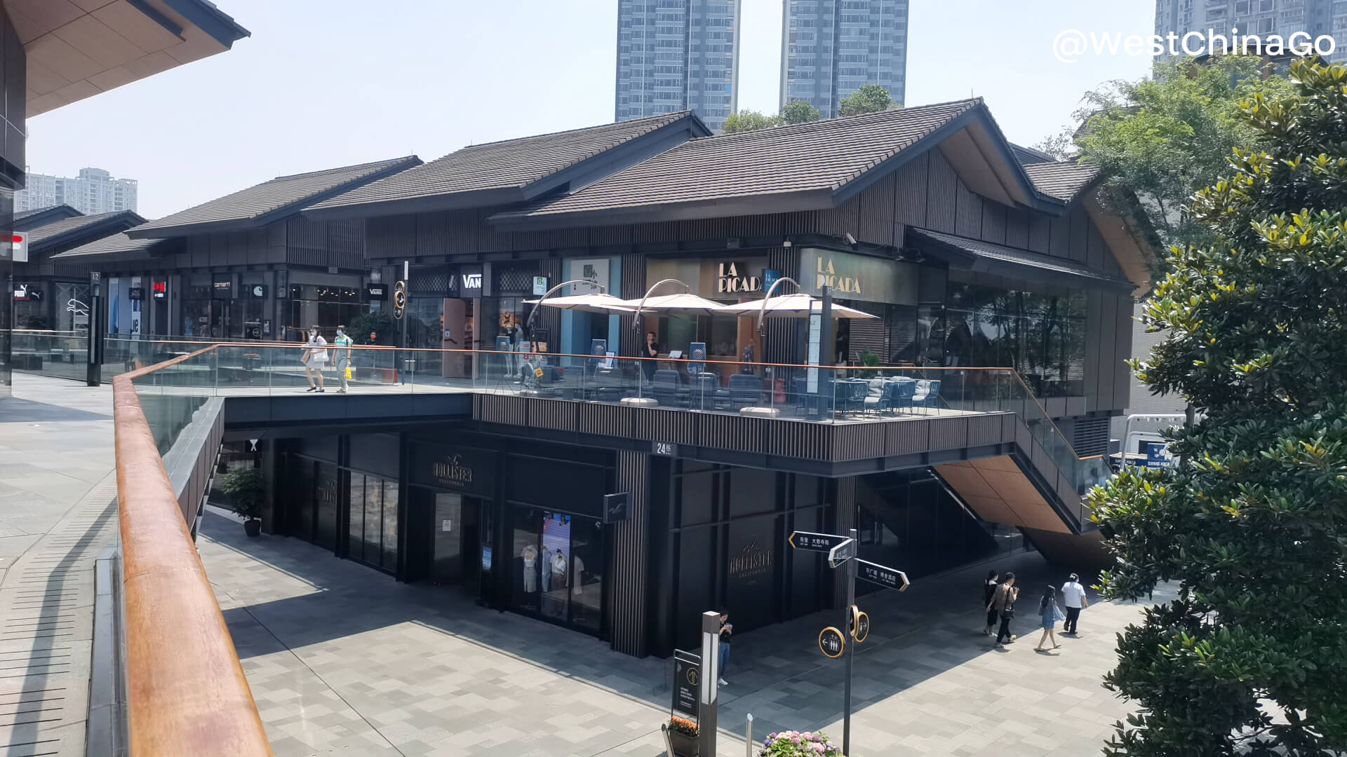 Modern Chengdu / 成都, Sichuan, China, Taikoo Li Shopping Are…