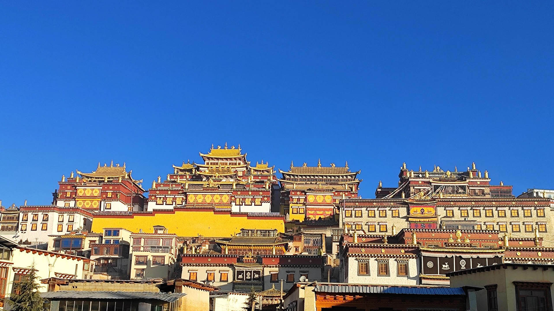 Shangri-la Songzanlin Monastery