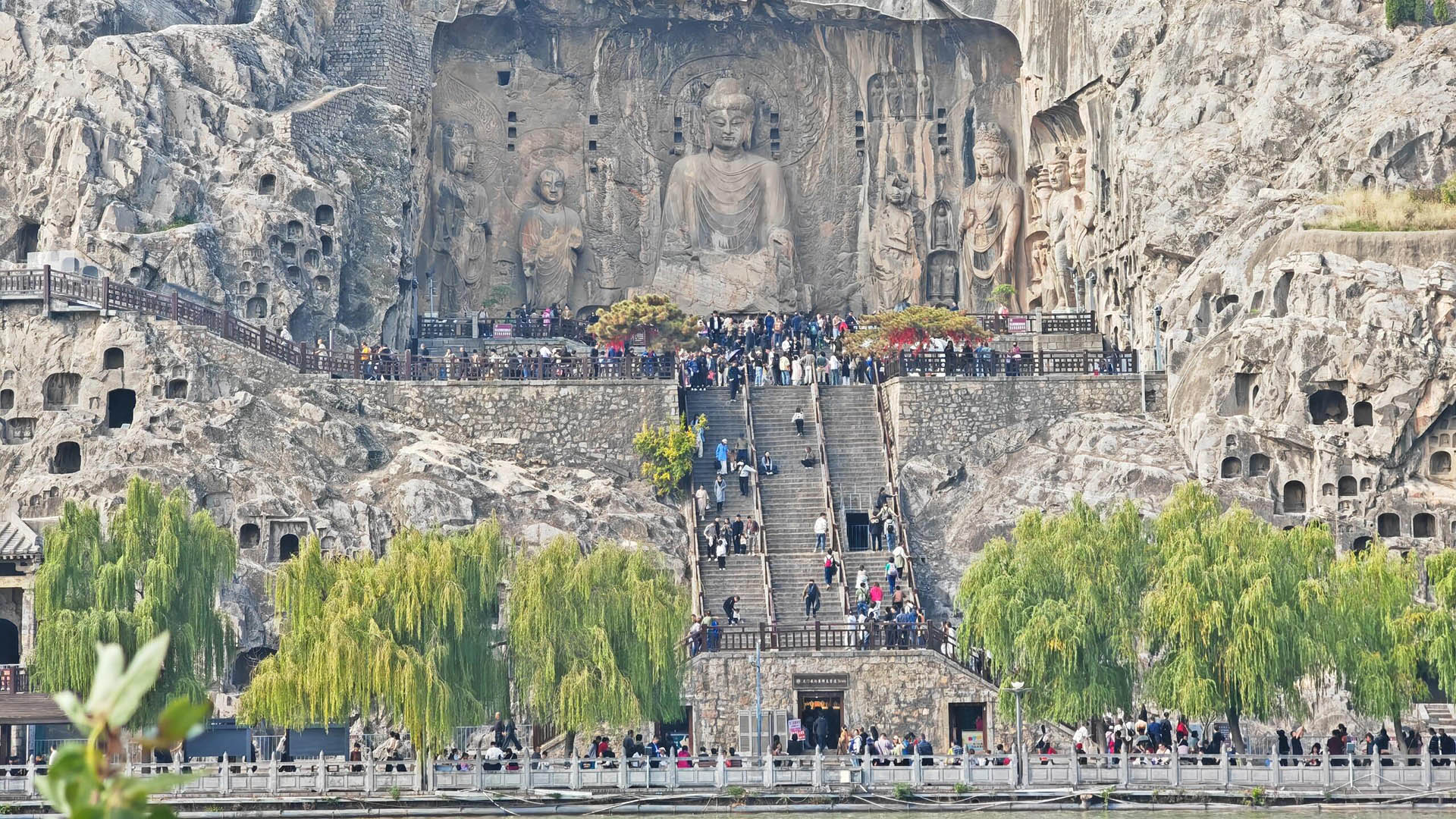 Luoyang Longmen Grottoes 