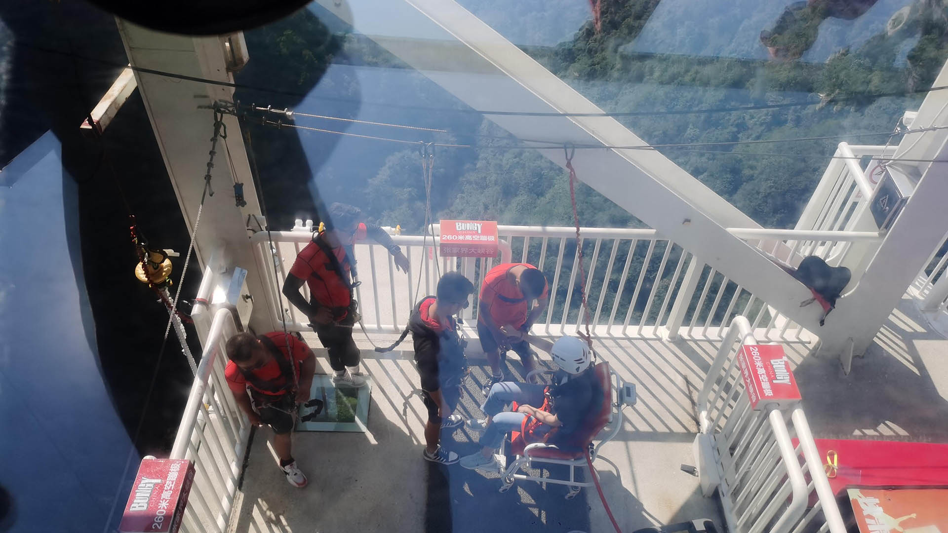 ZhangJiaJie Grand Canyon Glass Bridge